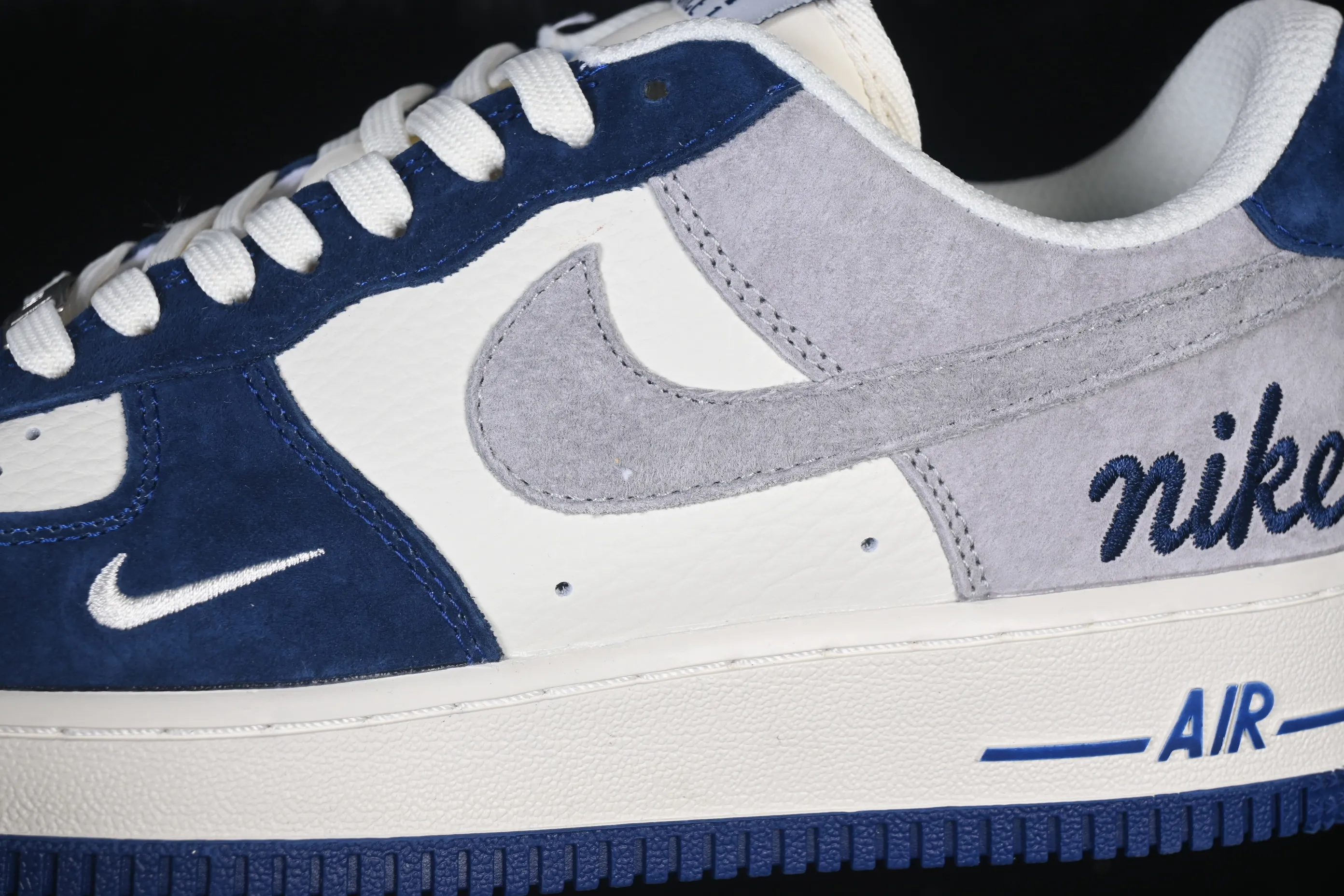 All categories Nk Air Force 1 Air Force series Nk Air Force 1 Low Air Force low-top Nike Air Force 1'07 Low white, gray and blue stitching Air Force 1 low-top casual sneakers HM3703-161